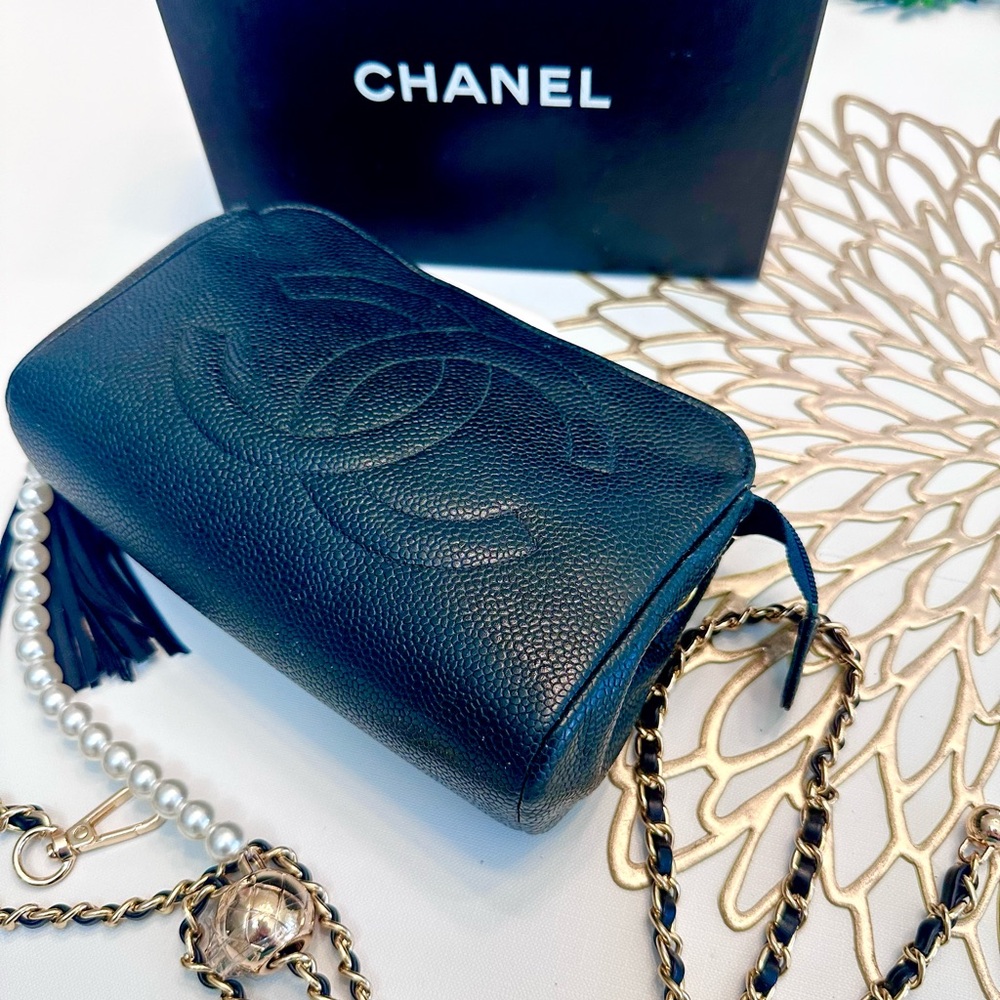 Chanel Caviar Bag - Picture 5 of 15